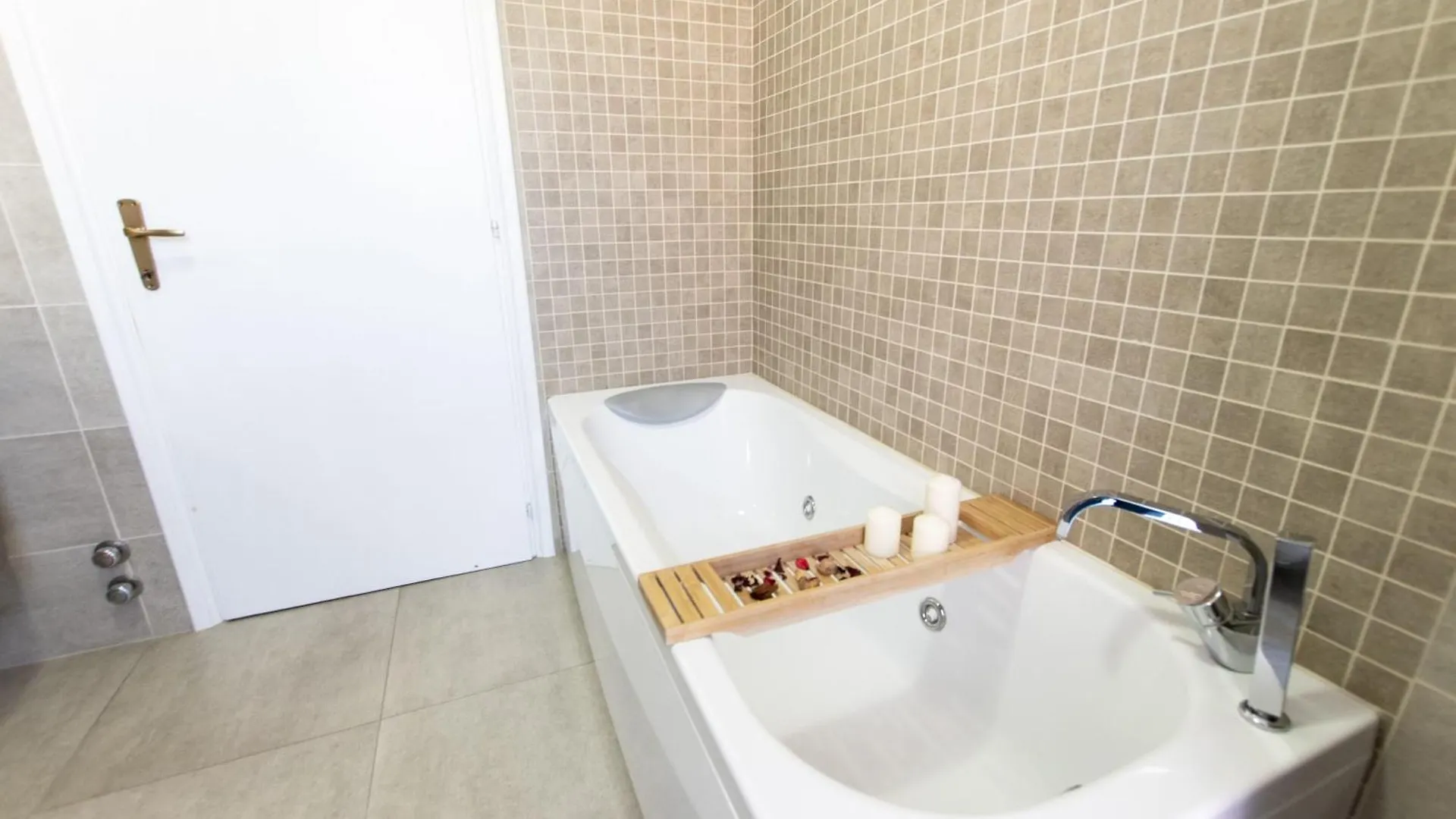 We Home - Larga32 House Bologna