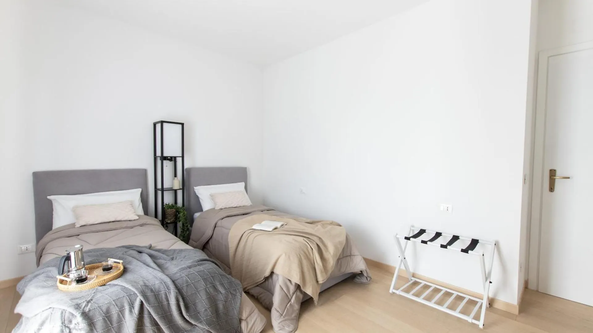 We Home - Larga32 House Bologna