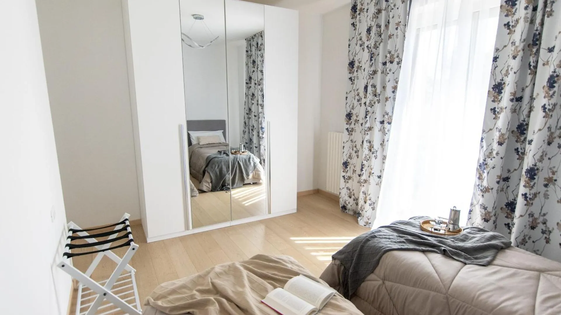 We Home - Larga32 House Bologna Italy